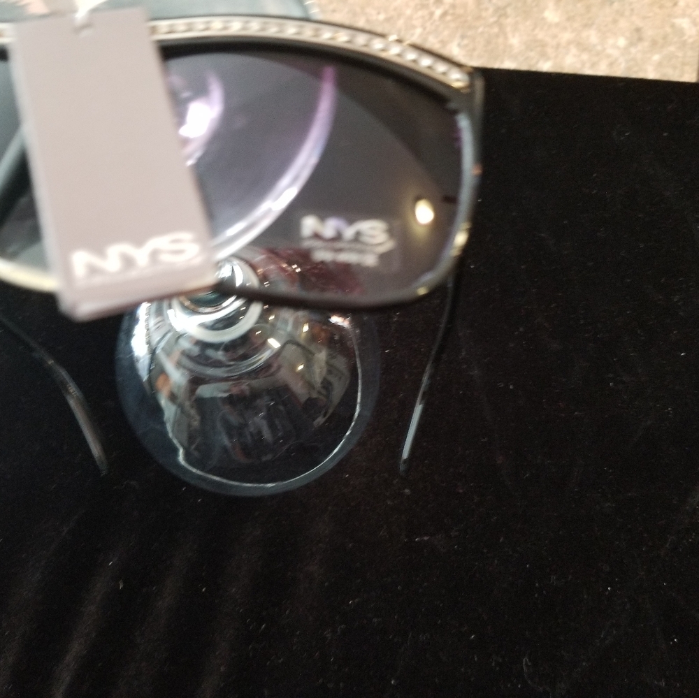 Sunglasses - Picture 3 of 4